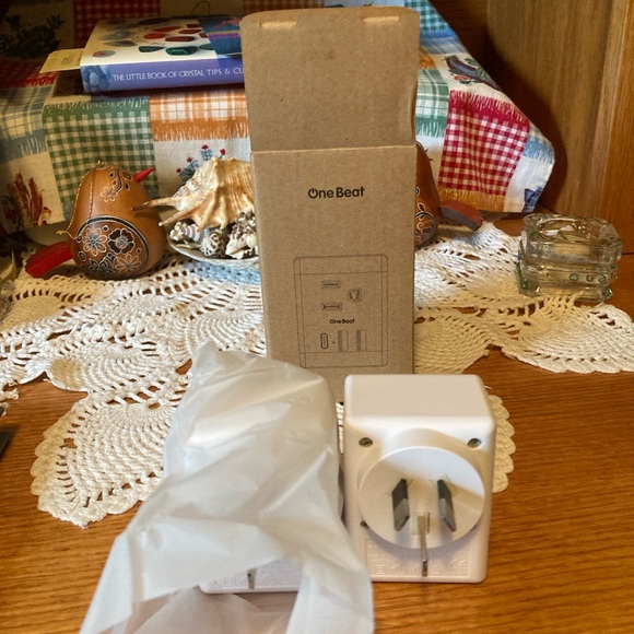 European Electrical Adapter for traveling to Europe, Set of 2 - Picture 7 of 16